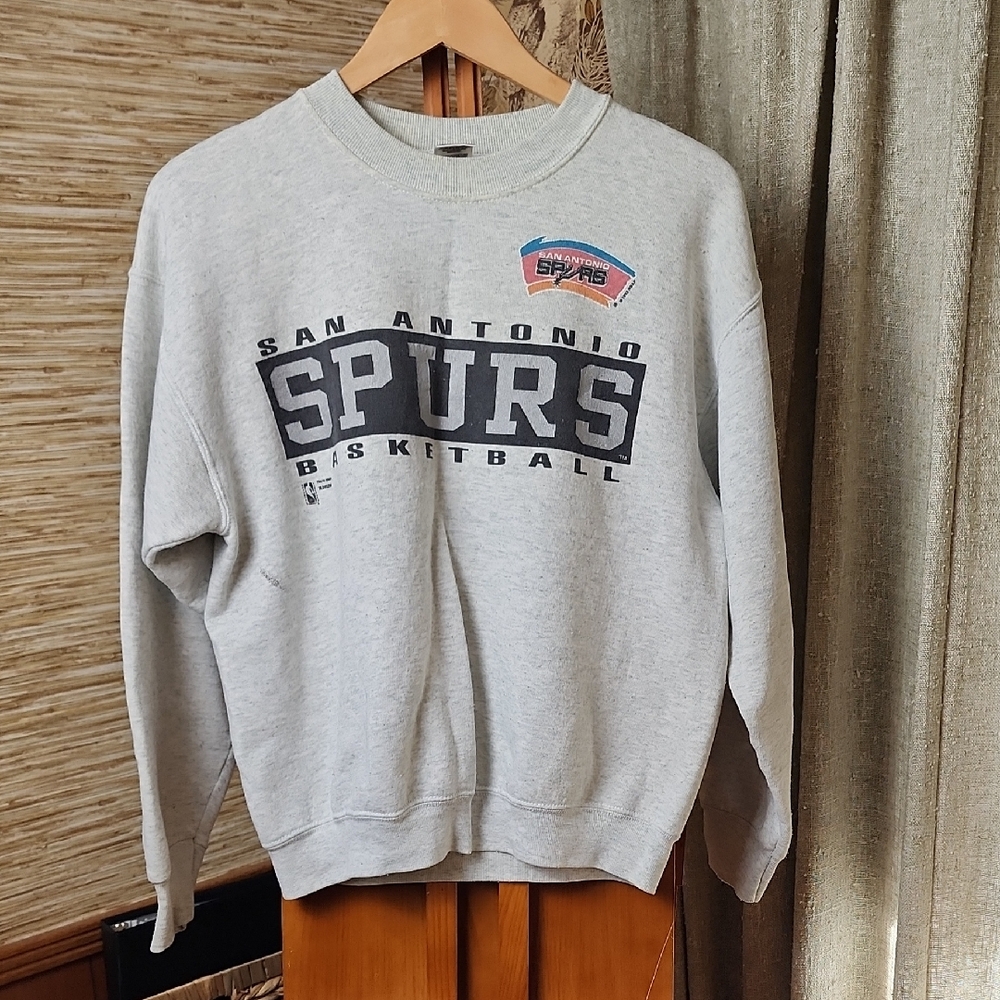 Vintage 90's San Antonio Spurs Gray Sweater